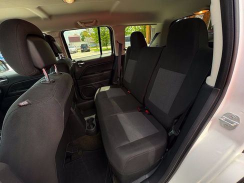 Used 2016 Jeep Patriot Sport w/ Power Value Group AWD/4WD image 9