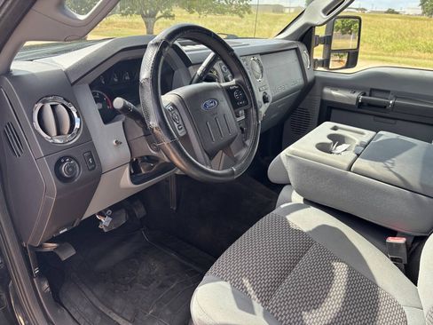Used 2013 Ford F250 XLT w/ XLT Interior Pkg AWD/4WD image 9