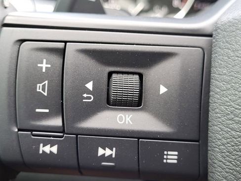 New 2026 Nissan Pathfinder SV AWD/4WD image 9
