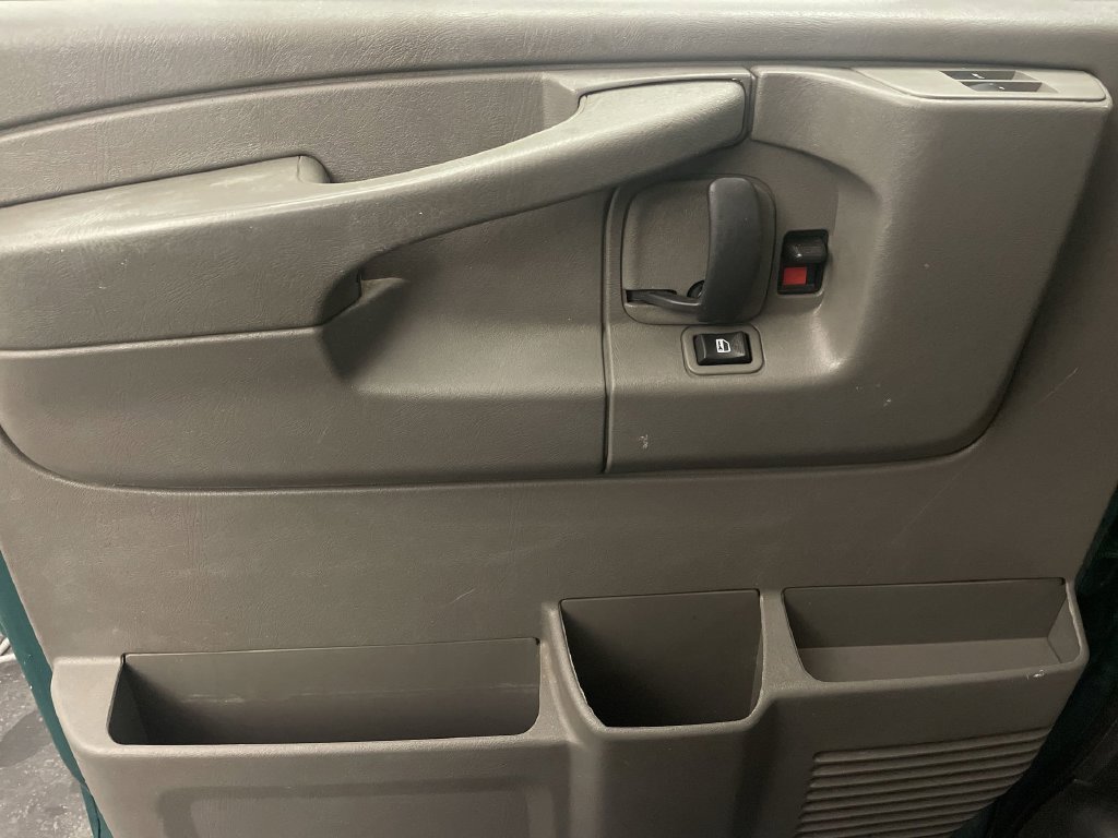 Used 2014 GMC Savana 1500 RWD image 12