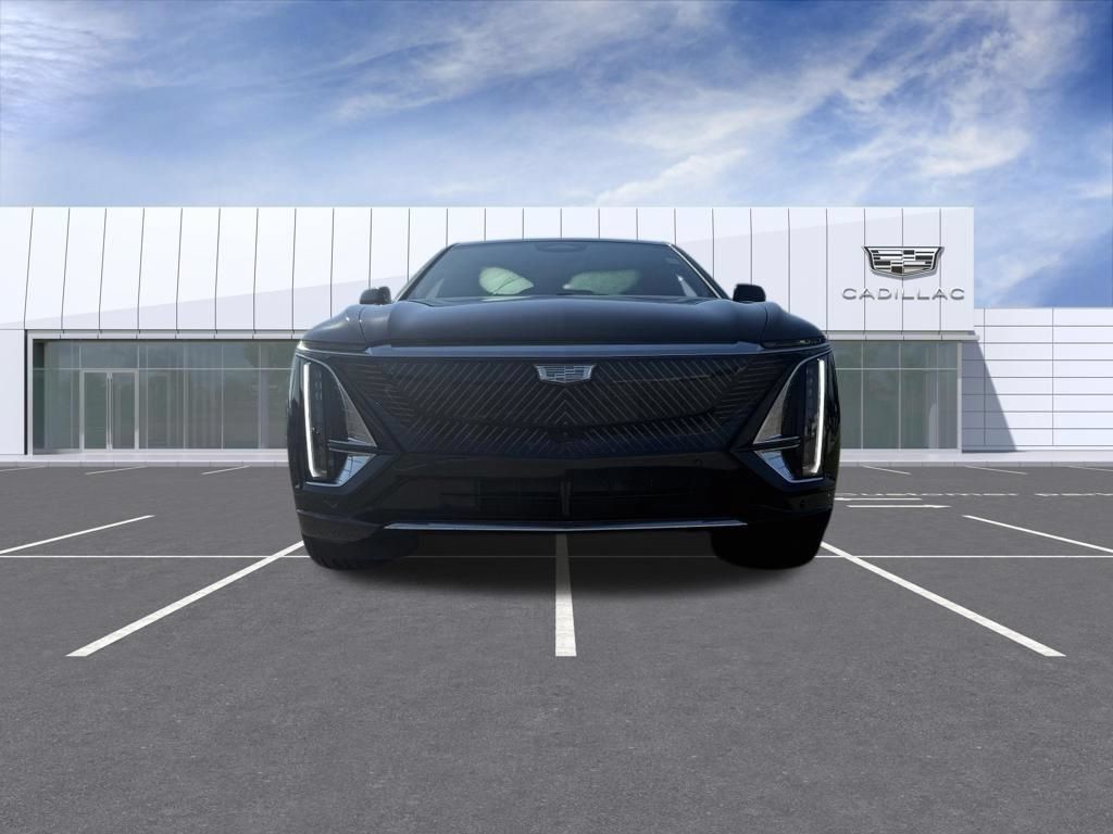 Certified 2024 Cadillac Lyriq Luxury AWD/4WD image 7