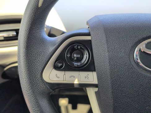 Used 2017 Toyota Prius Two w/ Carpet Mat Package FWD image 14