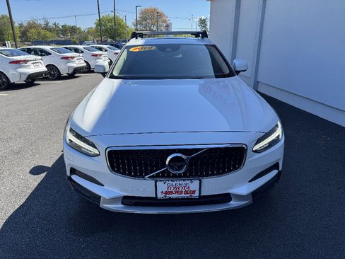 Used 2019 Volvo V90 T6 Cross Country w/ Protection Package Premier AWD/4WD image 3