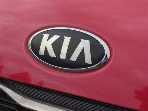 Used 2013 Kia Soul image 27