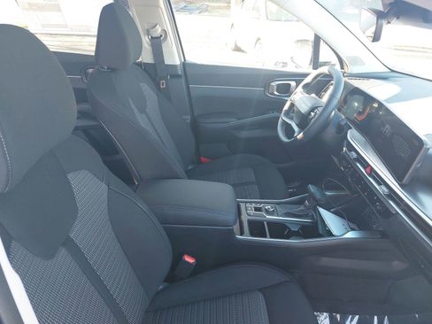 New 2026 Kia Sorento LX FWD image 10