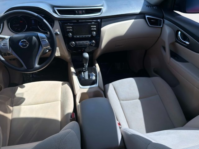 Used 2016 Nissan Rogue S w/ Appearance Package FWD image 13
