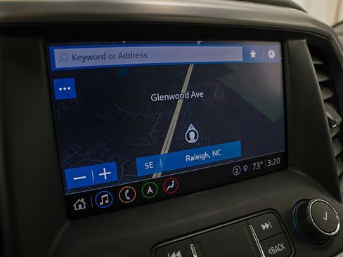 Used 2021 GMC Acadia SLT w/ Preferred Package image 20