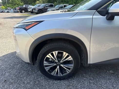 Used 2023 Nissan Rogue SV FWD image 6
