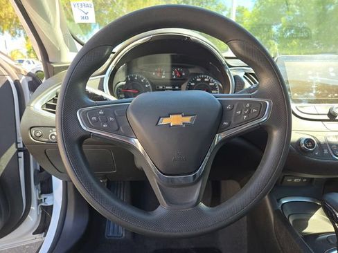 Used 2021 Chevrolet Malibu LT FWD image 23
