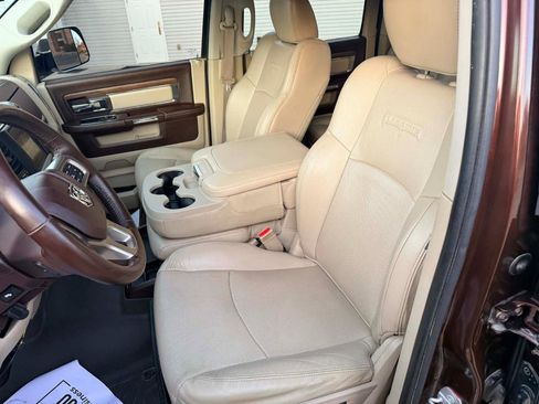 Used 2015 RAM 1500 Laramie w/ Convenience Group image 15