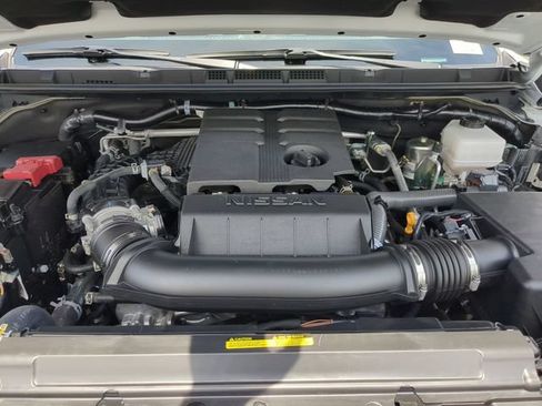 Certified 2025 Nissan Frontier SV w/ SV Convenience Package RWD image 37