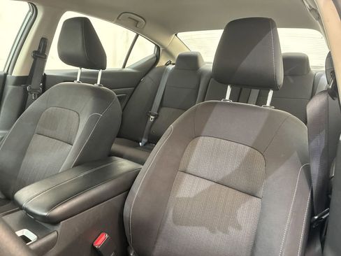 Used 2025 Nissan Altima 2.5 SV FWD image 13