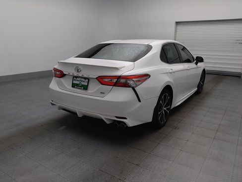 Used 2018 Toyota Camry SE FWD image 9