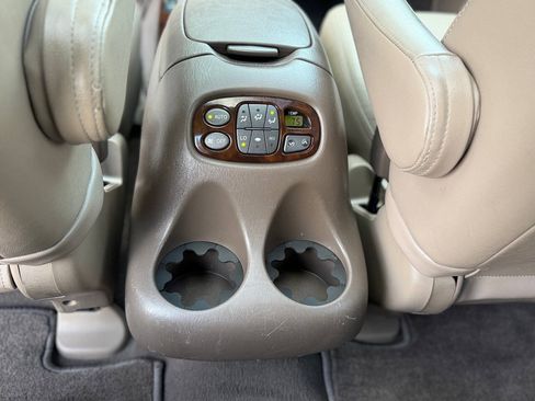 Used 2002 Toyota Sequoia Limited AWD/4WD image 80