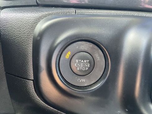 Used 2021 Jeep Wrangler Unlimited Sahara AWD/4WD image 16