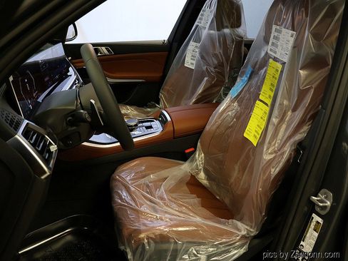 New 2026 BMW X5 xDrive40i w/ M Sport Package image 10