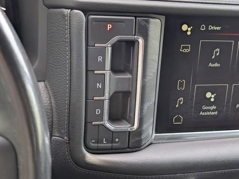 Used 2022 GMC Yukon XL Denali AWD/4WD image 14