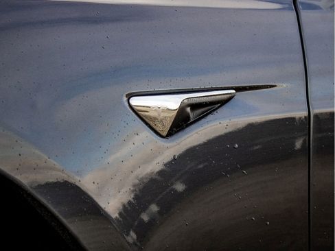 Used 2020 Tesla Model S Long Range Plus image 14