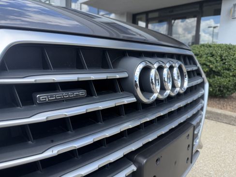 Used 2019 Audi Q7 3.0T Premium w/ Convenience Package AWD/4WD image 18