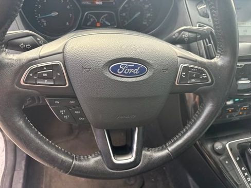 Used 2018 Ford Focus Titanium FWD image 11