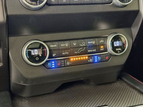 Used 2021 Ford Expedition Limited AWD/4WD image 22