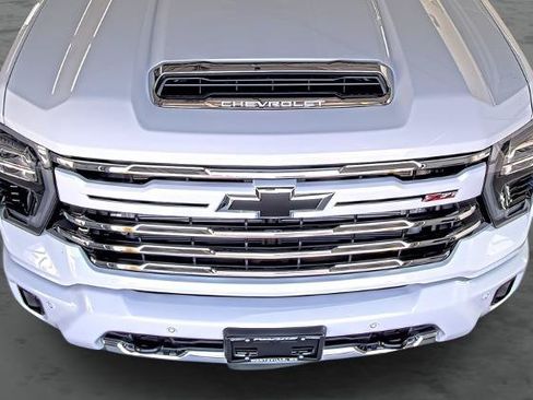 New 2026 Chevrolet Silverado 2500 LT w/ Z71 Chrome Sport Edition AWD/4WD image 18