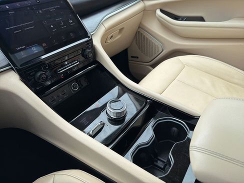 Used 2021 Jeep Grand Cherokee L Limited image 30