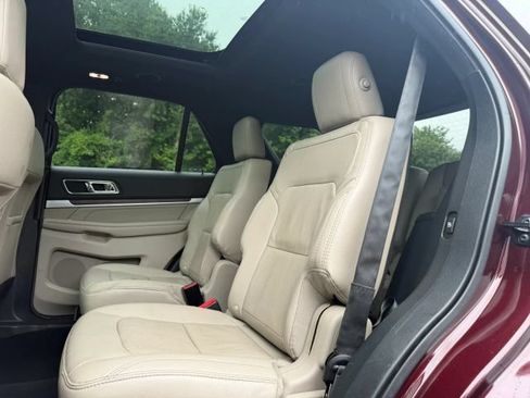 Used 2018 Ford Explorer Limited w/ Equipment Group 301A AWD/4WD image 12