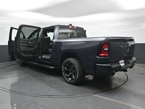 New 2026 RAM 1500 Express AWD/4WD image 40