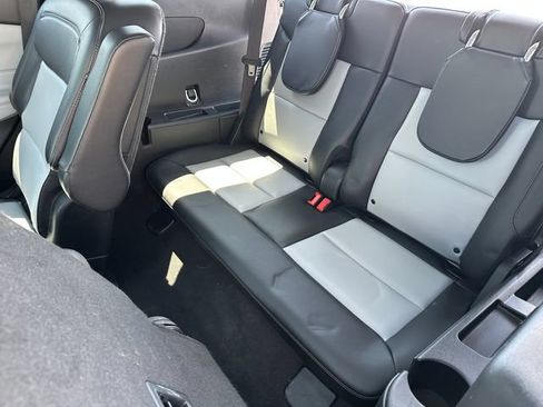 Used 2023 Ford Explorer XLT w/ Equipment Group 202A AWD/4WD image 13