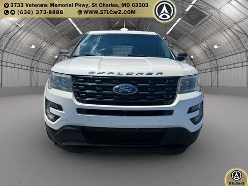 Used 2017 Ford Explorer Sport w/ Equipment Group 401A AWD/4WD image 8