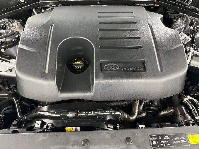Certified 2024 Land Rover Defender 110 S AWD/4WD image 32