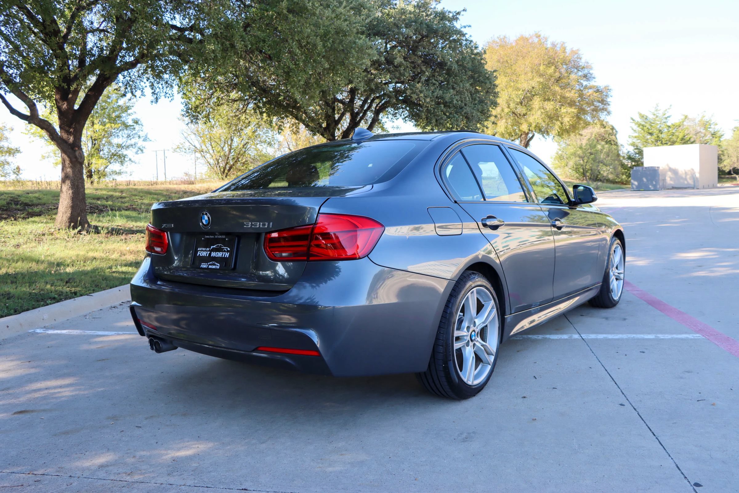 Used 2018 BMW 330i xDrive Sedan AWD/4WD image 7