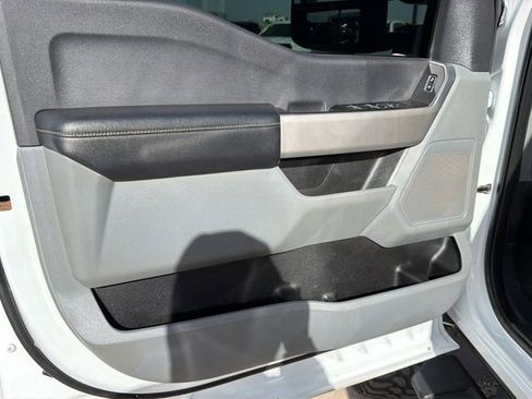 Used 2023 Ford F250 XLT w/ F-250 >10K GVWR Package image 18