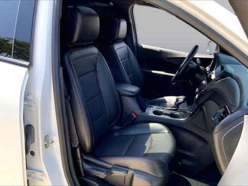 Certified 2023 Chevrolet Equinox RS w/ RS Leather Package AWD/4WD image 9