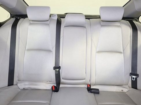 Used 2019 Honda Accord EX image 13