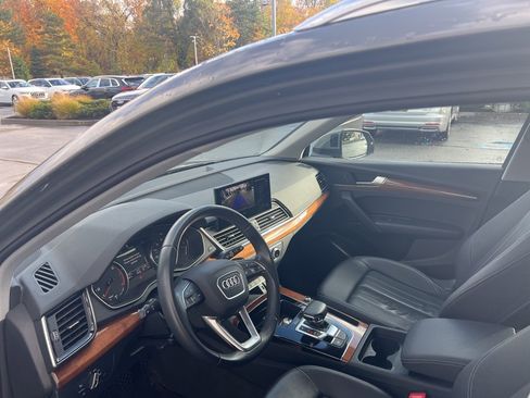 Used 2023 Audi Q5 2.0T Premium w/ Convenience Package image 56