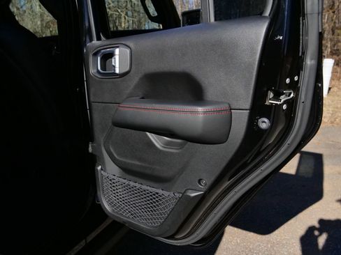 Used 2020 Jeep Wrangler Unlimited Rubicon image 34