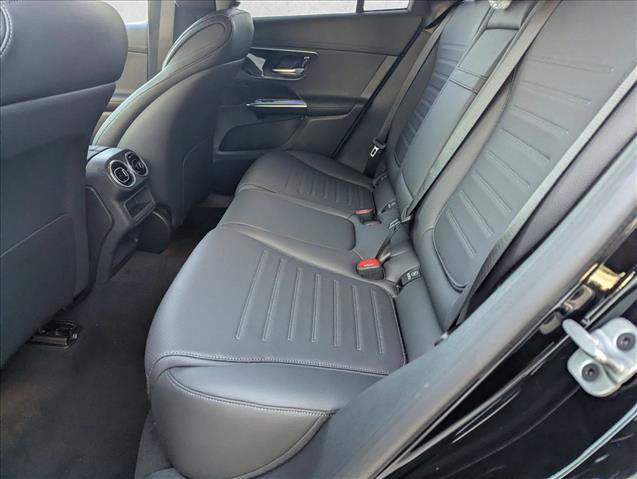 Used 2026 Mercedes-Benz GLC 300 image 14