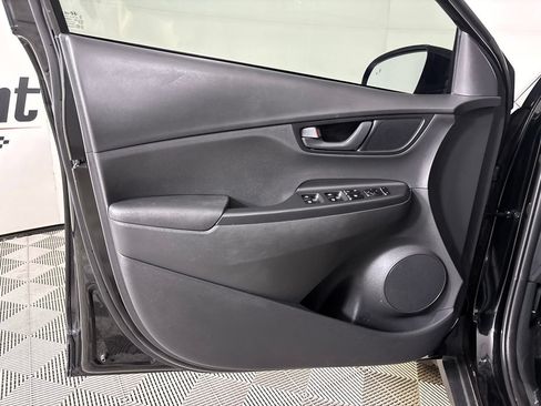 Used 2022 Hyundai Kona SEL w/ Cargo Package FWD image 7