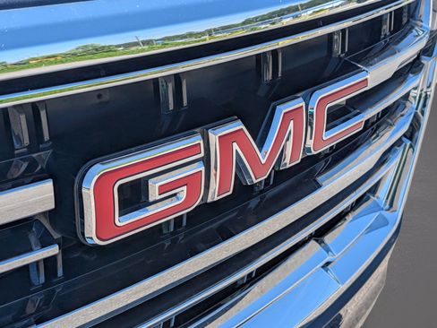 Used 2023 GMC Yukon SLT RWD image 5