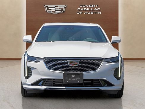 Used 2026 Cadillac CT4 Premium Luxury image 4