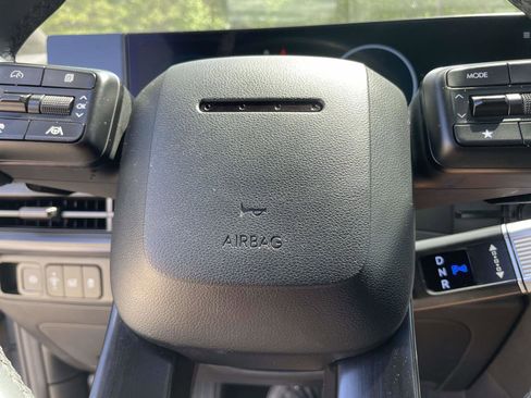 Used 2025 Hyundai Santa Fe Calligraphy FWD image 19