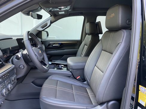 New 2026 Chevrolet Tahoe High Country AWD/4WD image 16