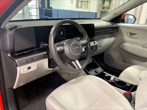 Used 2024 Hyundai Kona SEL w/ Convenience Package image 8