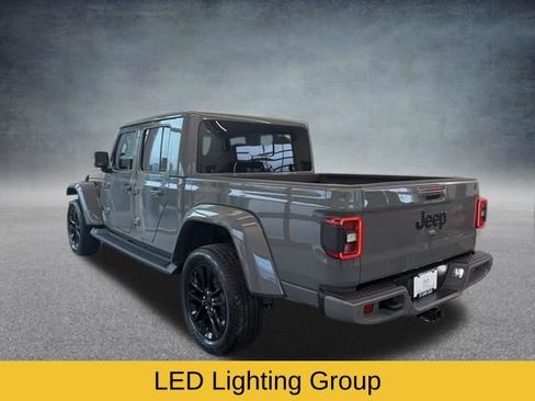 Used 2022 Jeep Gladiator Overland image 9