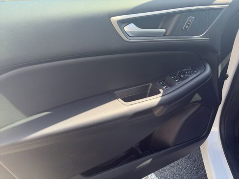 Used 2024 Ford Edge SEL w/ Convenience Package image 14