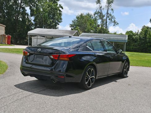 Used 2024 Nissan Altima 2.5 SR FWD image 4