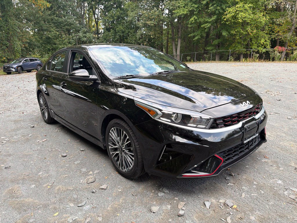 Used 2023 Kia Forte GT-Line FWD image 2
