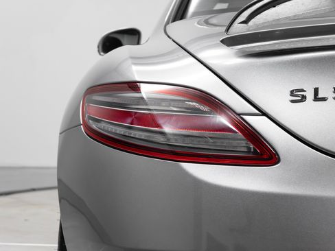 Used 2012 Mercedes-Benz SLS AMG Coupe image 48